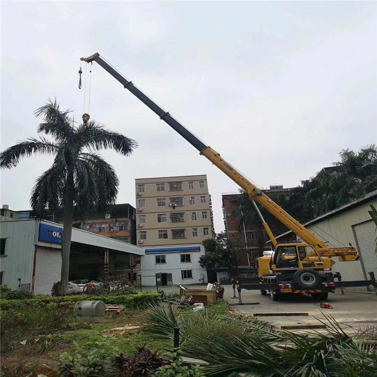 长坡镇12吨吊车出租一天的收费标准是什么