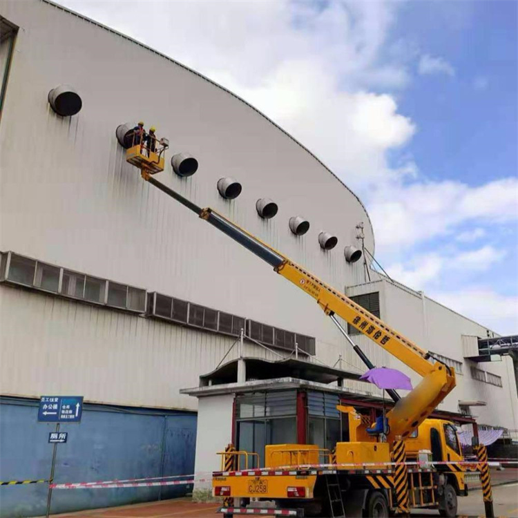 长坡镇高空作业车出租服务：专业广告牌安装解决方案